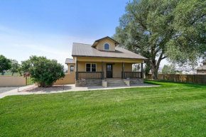 Farmhouse V Country Home On 2 Acres W-Epic Views!
